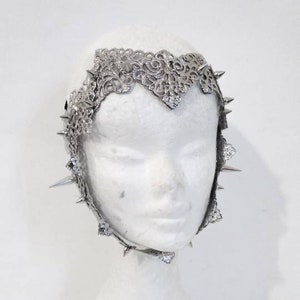 Face Frame Ros Filigree Mask with Studs Jewelry Halloween Face Mask Horror Costume Jewels, Drag Queen Headpiece Vampire Mask Ball image 7