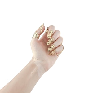 Garras de metal negro "Antracita", regalo gótico de Halloween, anillos negros para uñas, joyería espeluznante, regalo para chica gótica, uñas de vampiro para Halloween. imagen 10