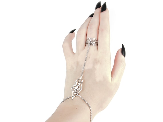 Spiderweb Ring Chain Bracelet "Arachne" Fairy Bracelet Belly Dance Jewelry Halloween Ring Bracelet Cobweb Jewels Halloween Hand Chain