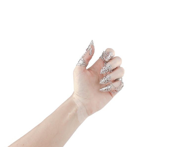 Garras de metal negro "Antracita", regalo gótico de Halloween, anillos negros para uñas, joyería espeluznante, regalo para chica gótica, uñas de vampiro para Halloween. imagen 13