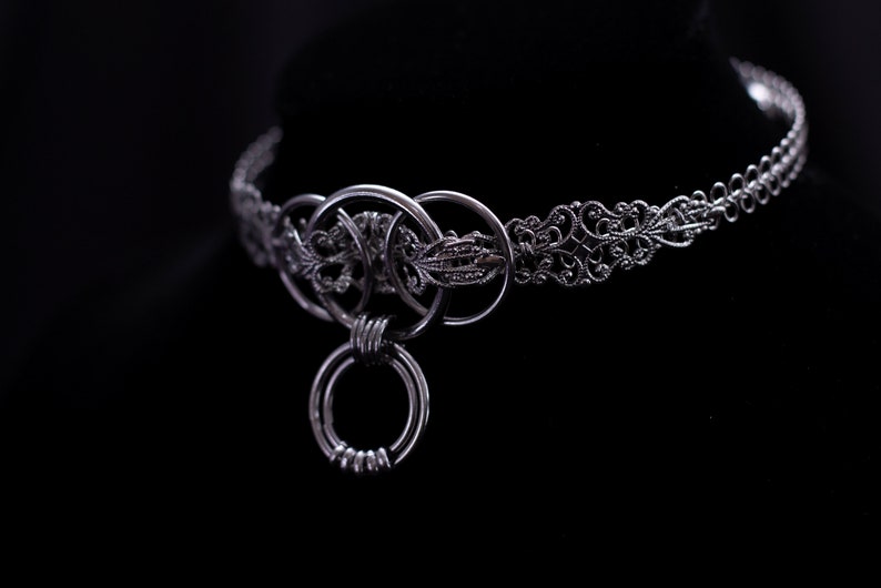 Filigraner Choker mit Reifen R-03, Gothic-Geschenk für Sie Punk-Halskette, Grunge-Choker, Geschenk für Goth-Freundin Bild 2