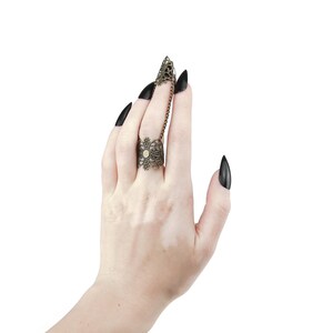 Garras de metal negro "Antracita", regalo gótico de Halloween, anillos negros para uñas, joyería espeluznante, regalo para chica gótica, uñas de vampiro para Halloween. imagen 8