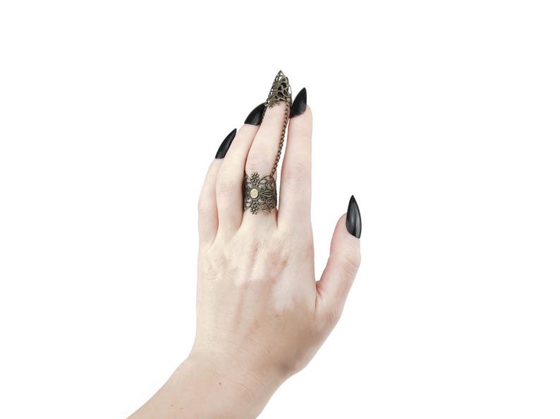 Garras de metal negro "Antracita", regalo gótico de Halloween, anillos negros para uñas, joyería espeluznante, regalo para chica gótica, uñas de vampiro para Halloween. imagen 8