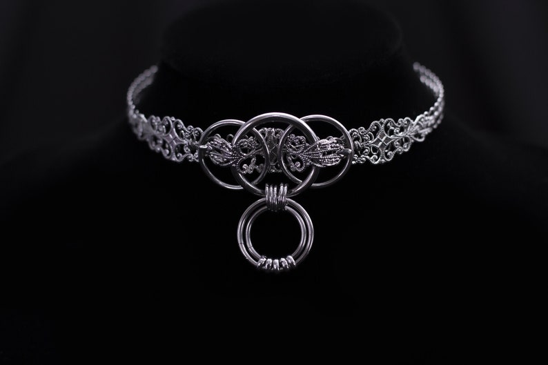 Filigraner Choker mit Reifen R-03, Gothic-Geschenk für Sie Punk-Halskette, Grunge-Choker, Geschenk für Goth-Freundin Bild 1