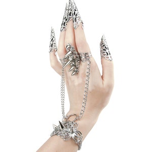 Spiked Ring Punk Jewelry Gift for her Ring With Studs "Garoa" Horror Jewelry Goth Girl Gifts, Halloween Ring Witch Jewels immagine 8