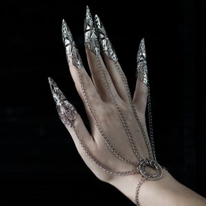 Hand Chain Bracelet &quot;Halni&quot; Rave Jewelry Claw Bracelet Metal Glove Vampire Jewelry, Goth Wedding Gift, Halloween Nails Vampire