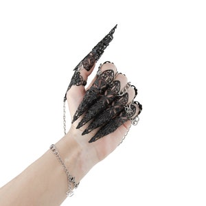 Black Claws, Gothic Glove with Claw Rings Reynisfjara Halloween Hand Jewelry, Gift for Goth Girlfriend, Gothic Wedding Jewelry, Witch Ring image 3