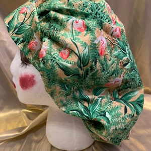 Floral scrub cap/ scrub cap/ women’s scrub hat/ scrub hat/ bouffant scrub hat
