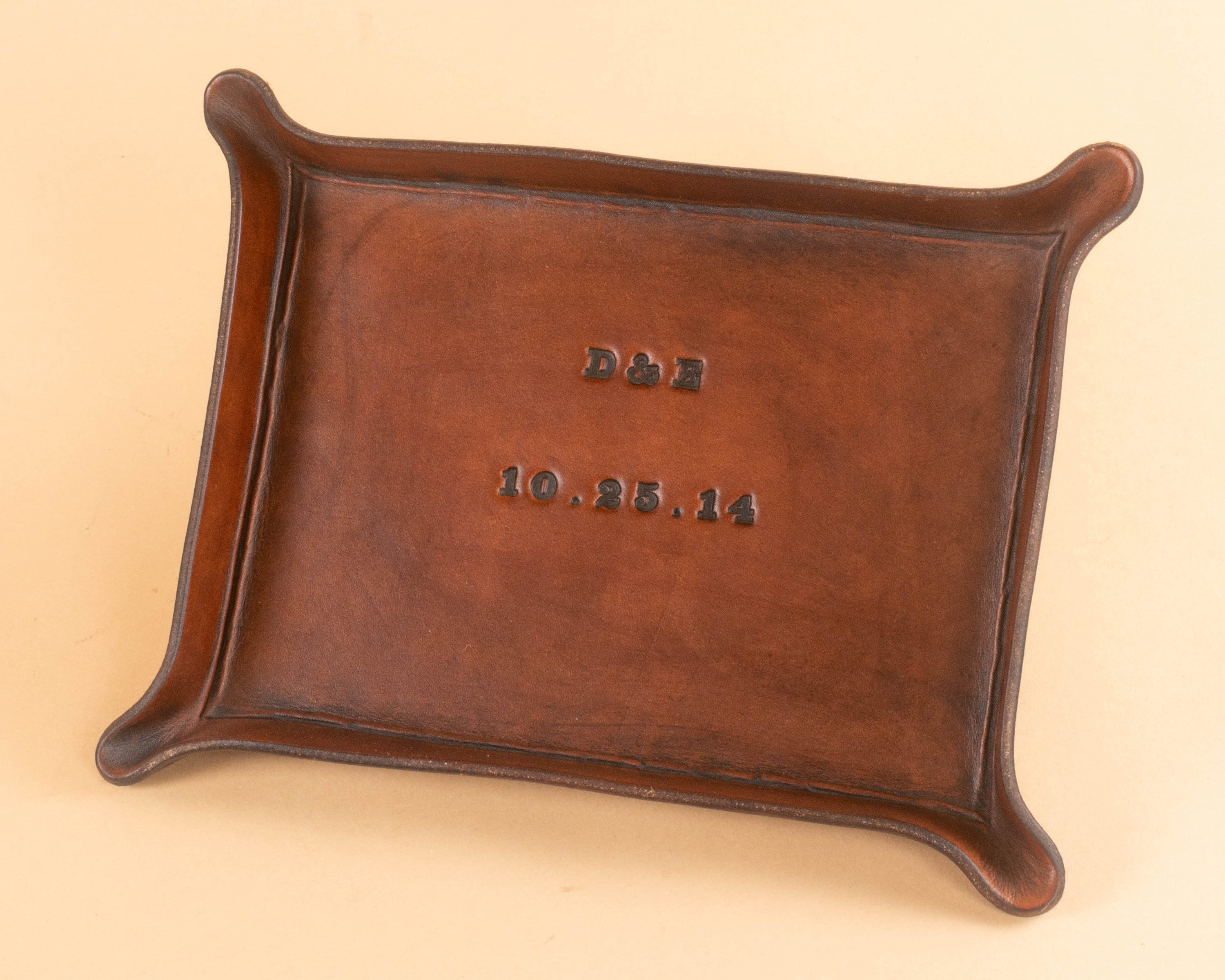 Cadeau Du Troisième Anniversaire - Plateau en Cuir Personnalisé avec Date et Initiales Valet Fourre-