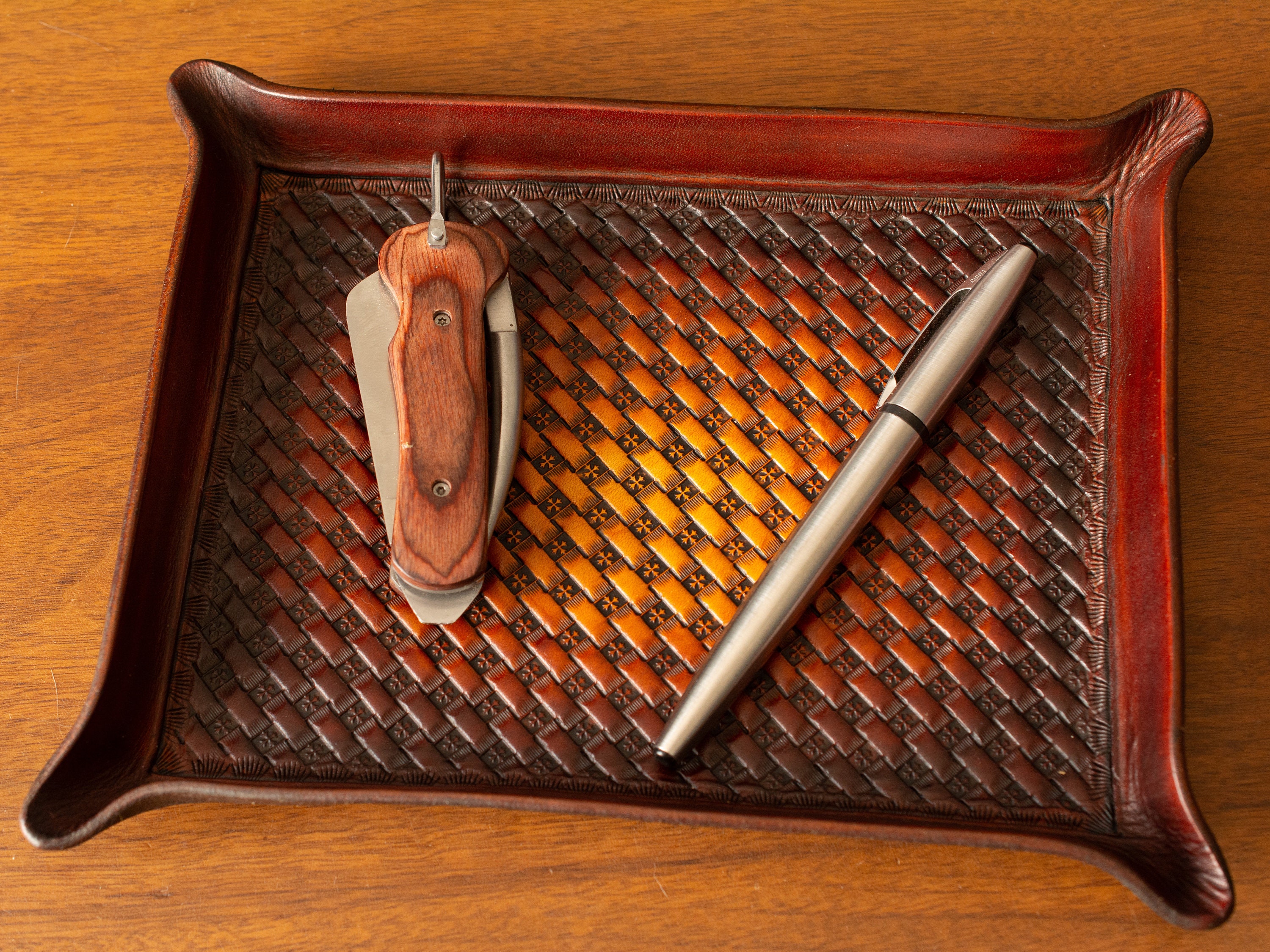 Marksman's Cross Basketweave Leather Tray