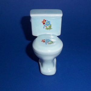 MINIATURE PORCELAIN TOILET Toilette Commode El Inodoro Gabinetto Vintage Light Blue Floral Motif Lavatory Doll House Decor Hand Painted