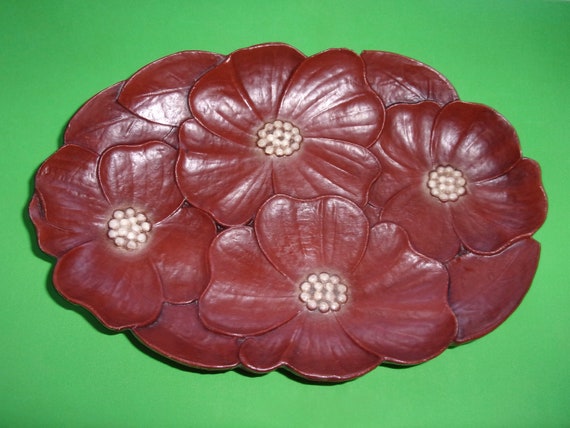 BURWOOD DOGWOOD BOWL Vintage Mid Century Syroco Large Floral Pattern Carved Imitation Wood Composite Molded Wood Pulp Scalloped Edge Brown
