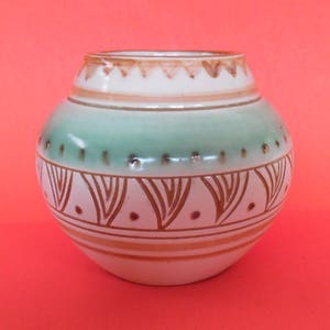 DANISH POTTERY Mid Century SIGNED Impressed Made in Denmark Haimof Hamid ? 23/11 cR Green Brown Cream Engraved Design Vintage Vase Pot Art