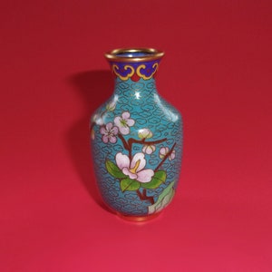 CLOISONNE MINIATURE VASE Turquoise Dogwood Apple Blossoms Branches Gilt Brass Yellow Red Blue Band of Ruyi Chinese Wire Cloud Background