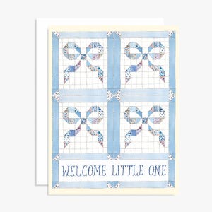 Blaue Bogen Quilt Willkommen Little One Grußkarte - Neues Baby Grußkarte - Neues Baby Aquarell Karte - Süße Babykarte - Junge Baby Karte