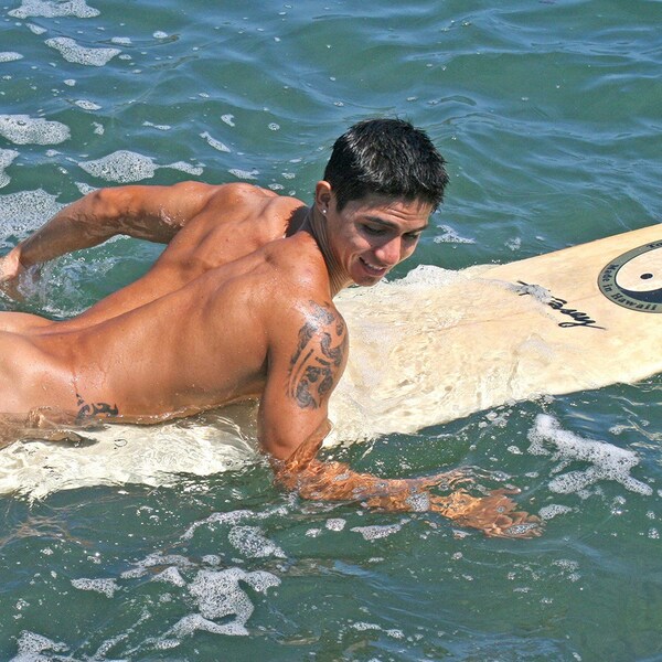 Kaimana Paddling, fine-art photo. Gay interest, male nude, Hawaiian, asian, rear nuyde, nonfrontal, surfer, surfboard (Mature)