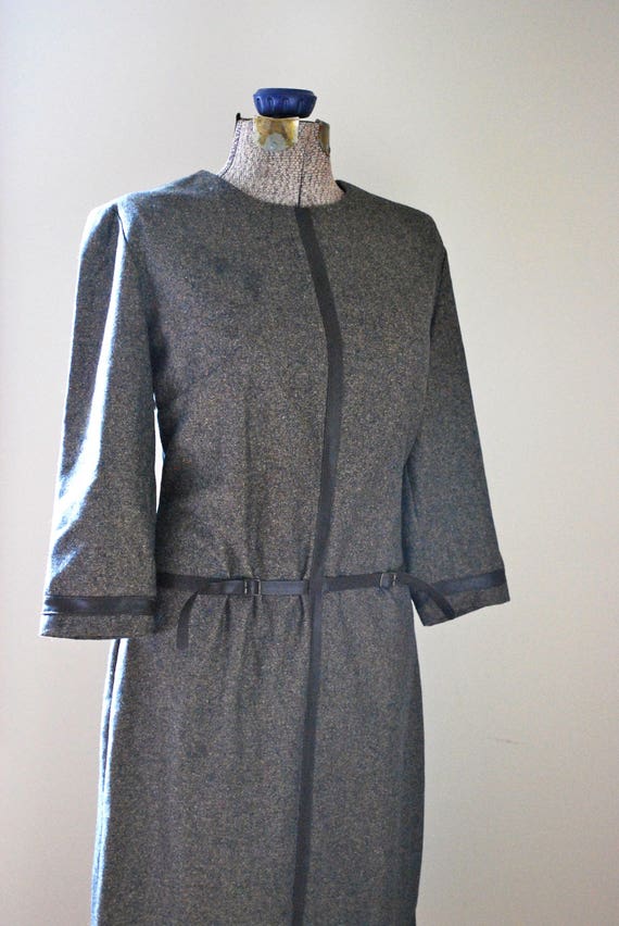 Brown tweed belted dress - image 5