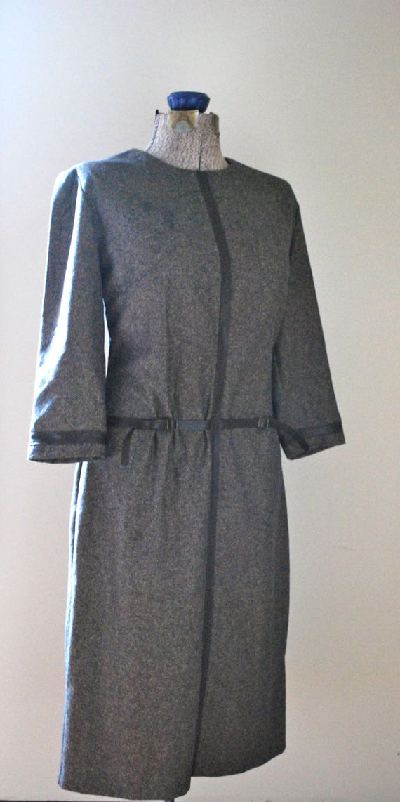 Brown tweed belted dress - image 6