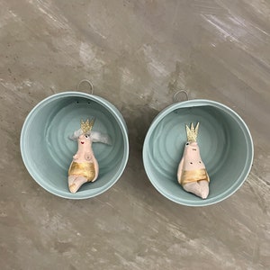 Couple in a can, little people to hang, bathroom art, royal couple