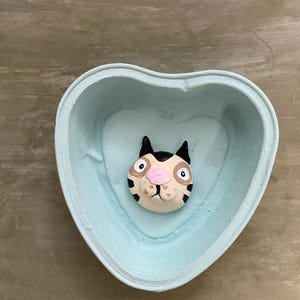 Cat in a can, ceramic figure, small cat head