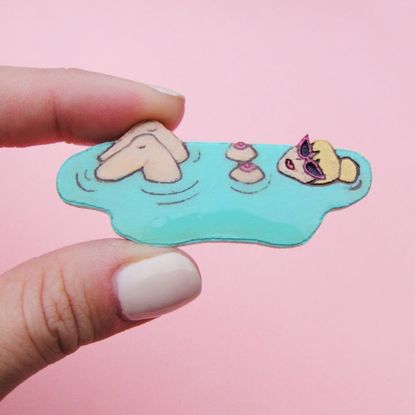 BATH BROOCH