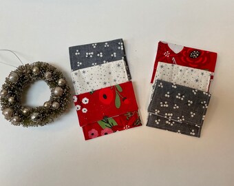 Christmas Fabric Envelopes, Gift Card holder, Reusable Envelopes, Set of 2, Christmas Wallet, Stocking Stuffer, Holiday Gift