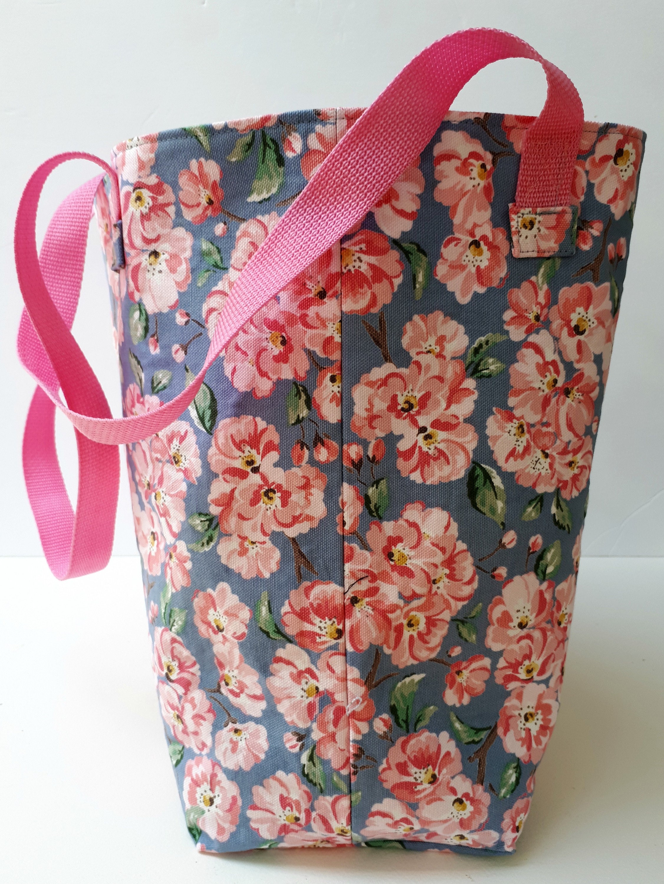 Cath Kidston Floral fancy tote bag 花柄 Large Tote Bag, Cath Kidston Bag, Cherry Blossoms, Cotton