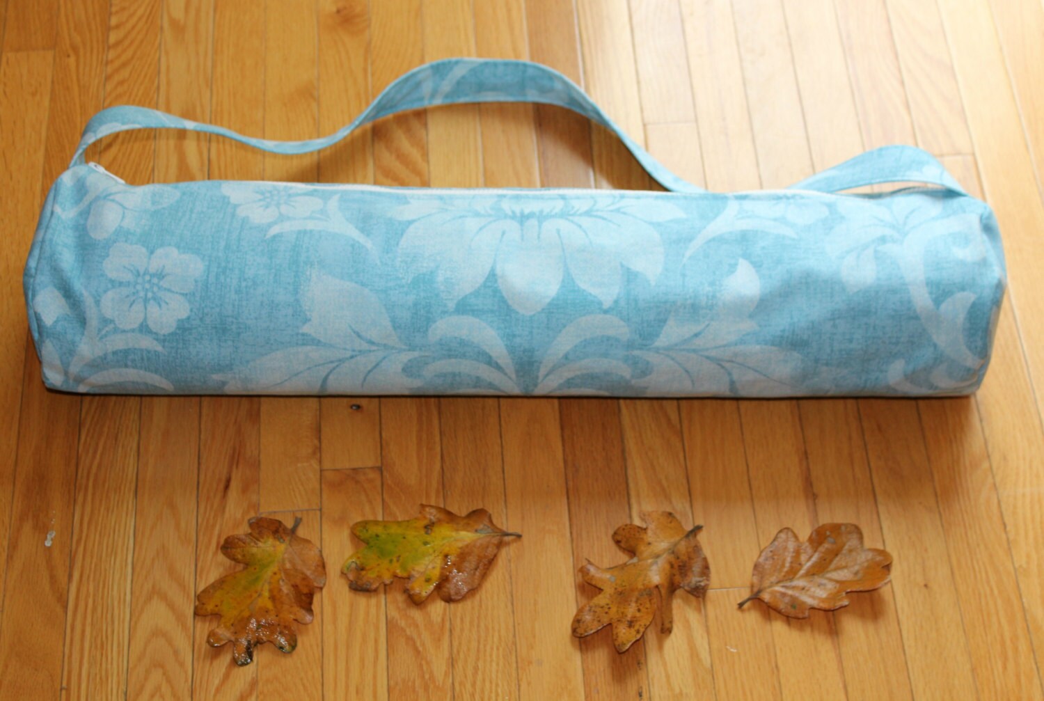 Handmade Blue Floral Yoga Mat Bag, Zipper Opening, Home Decor Fabric, Yoga  Mat Carrier, Yoga Tote, Pocket for Keys and Cell Phone. -  Canada