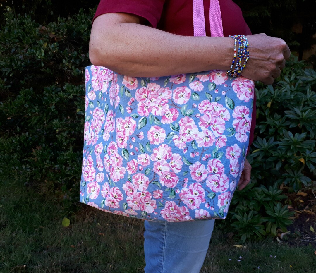 【Cath Kidston】Large Canvas Tote Shadow Flower 送料込 Cath Kidston Large Canvas Tote Bag, Shadow Flowers Pink | eBay