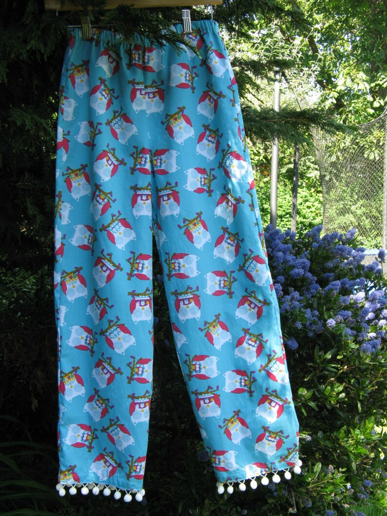 Girls Owl Lounge pants. Owl pajama pants with pom-pom trim Size 10