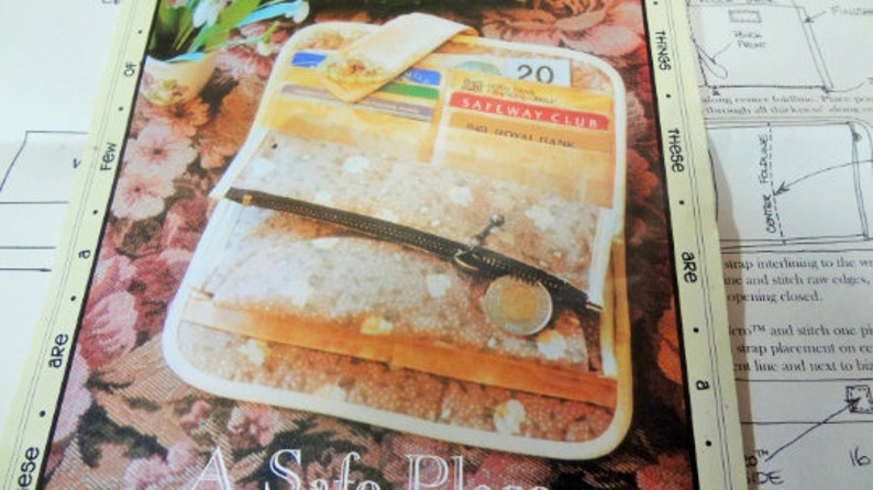 UNCUT Favorite Things #050 Wallet Pattern A Safe Place 1999