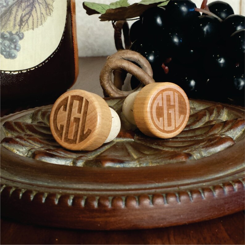 Circle Monogram Wine Bottle Stopper Personalized Cork Wine Etsy