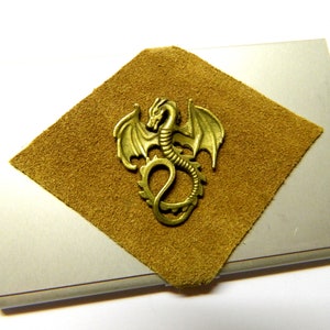 Caja de tarjetas de crédito Dragon, regalos Draco para ella, titular de la tarjeta de visita Bee Steampunk, contenedor de cuero beige, hermano, abuelo, estuche de billetera
