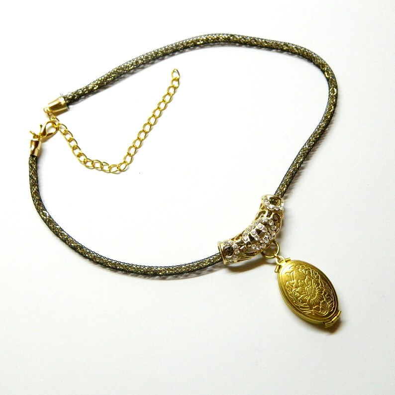 Golden Black Choker Locket Happy Family Four Photo Foldable Flower Oval ...