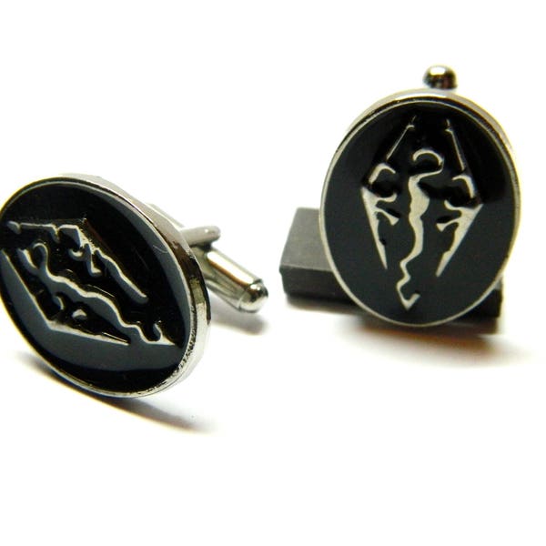 Skyrim Geschenk für ihn, Silber-Manschettenknöpfe Vintage, einzigartige Upcycled Herren Manschettenknöpfe elliptisch, Oval Basis, Geburtstag Geschenk Mann, Großvater, Freund