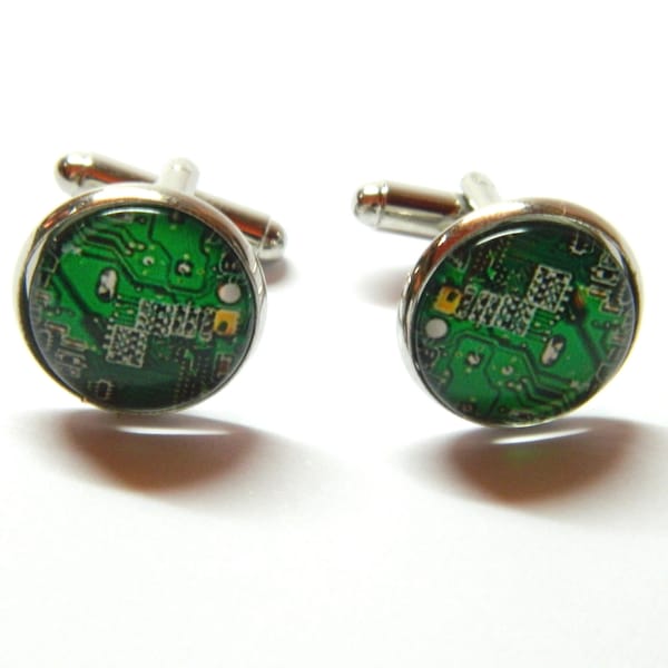 Cadeau de boutons de manchette steampunk pour lui, boutons de manchette pour hommes recyclés cyberpunk base ronde, cadeau d'anniversaire, ami grand-père homme, mouvement d'horlogerie vintage