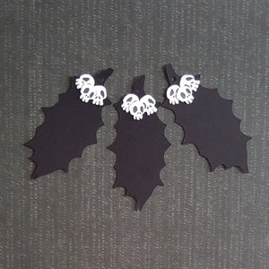 Skull Berries and Holly Gift Tag - Black and White