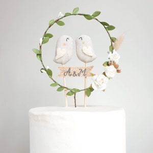 Personalisierte Love Birds Cake Topper: Rustikale Greenery Hoop Hochzeitsdeko
