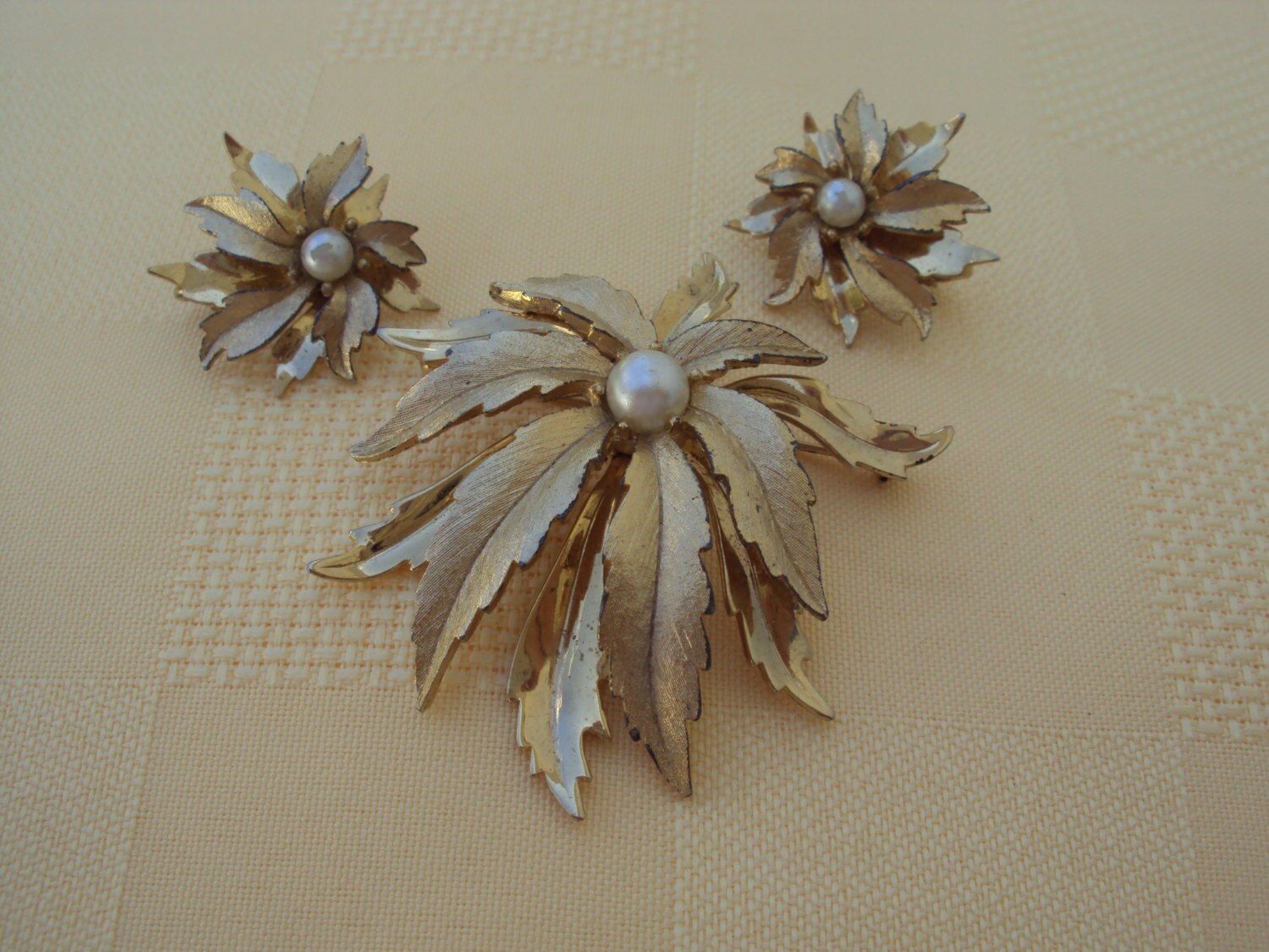 当店だけの限定モデル Emmons Brooch - Etsy アクセサリー