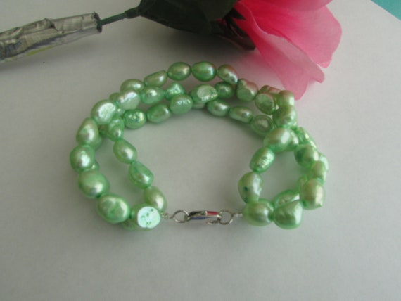 Green pearl bracelet clearance