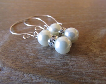 Simple Dangle Pearl Silver Earrings,Swarovski Pearl Earrings,White pearl Earrings,Bridesmaid Gifts,Wedding Pearl,Anniversary