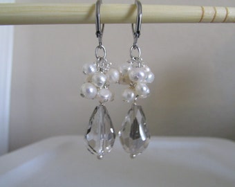 Smokey Faceted Briolette Earrings,Pearl Earrings,White Pearl Earrings,Crystal Earrings,White Pearl Earrings,Dangle Pearl Earrings,pearl