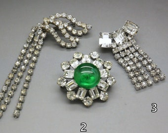 Rhinestone Glass Brooch, Diamond Cut Crystal & Emerald Glass Pin 1950s 1960s Mid Century Costume Jewelry, Vintage Wedding Prom Christmas