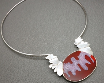Gargantilla vintage de plata 835 con cornalina, diseño moderno de artesanía holandesa con gema grabada.