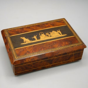 Vintage Walnut Wood Trinket Box: Marquetry Inlay Figural Scene