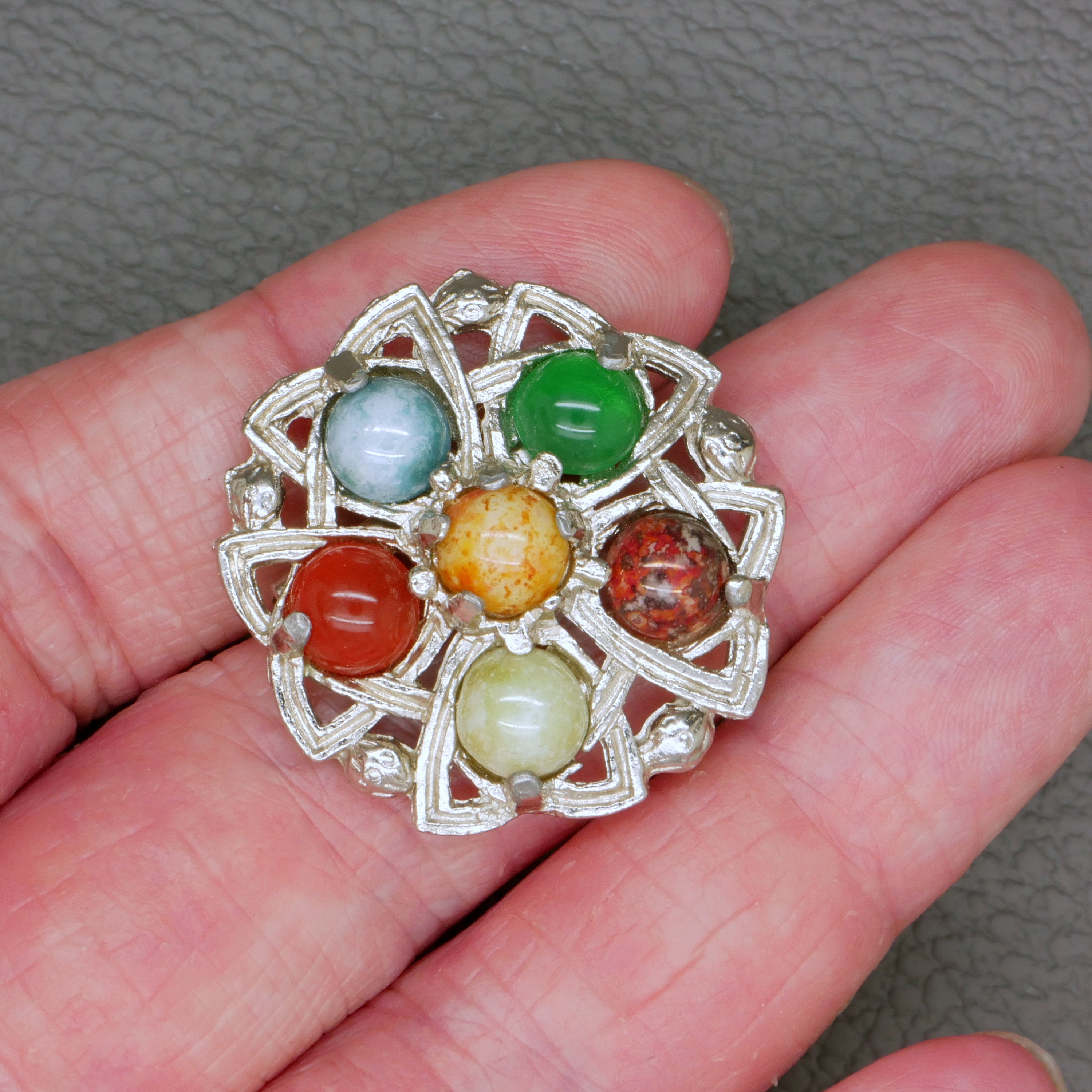 Broche Vintage écossaise En Agate De Verre Argenté - Bouclier (targe) - Alliage - Royaume-Uni - Occasion