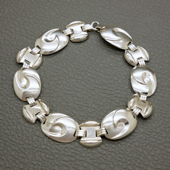 Vintage 800 Silver Bracelet, Art Deco Style Embossed Link Bracelet