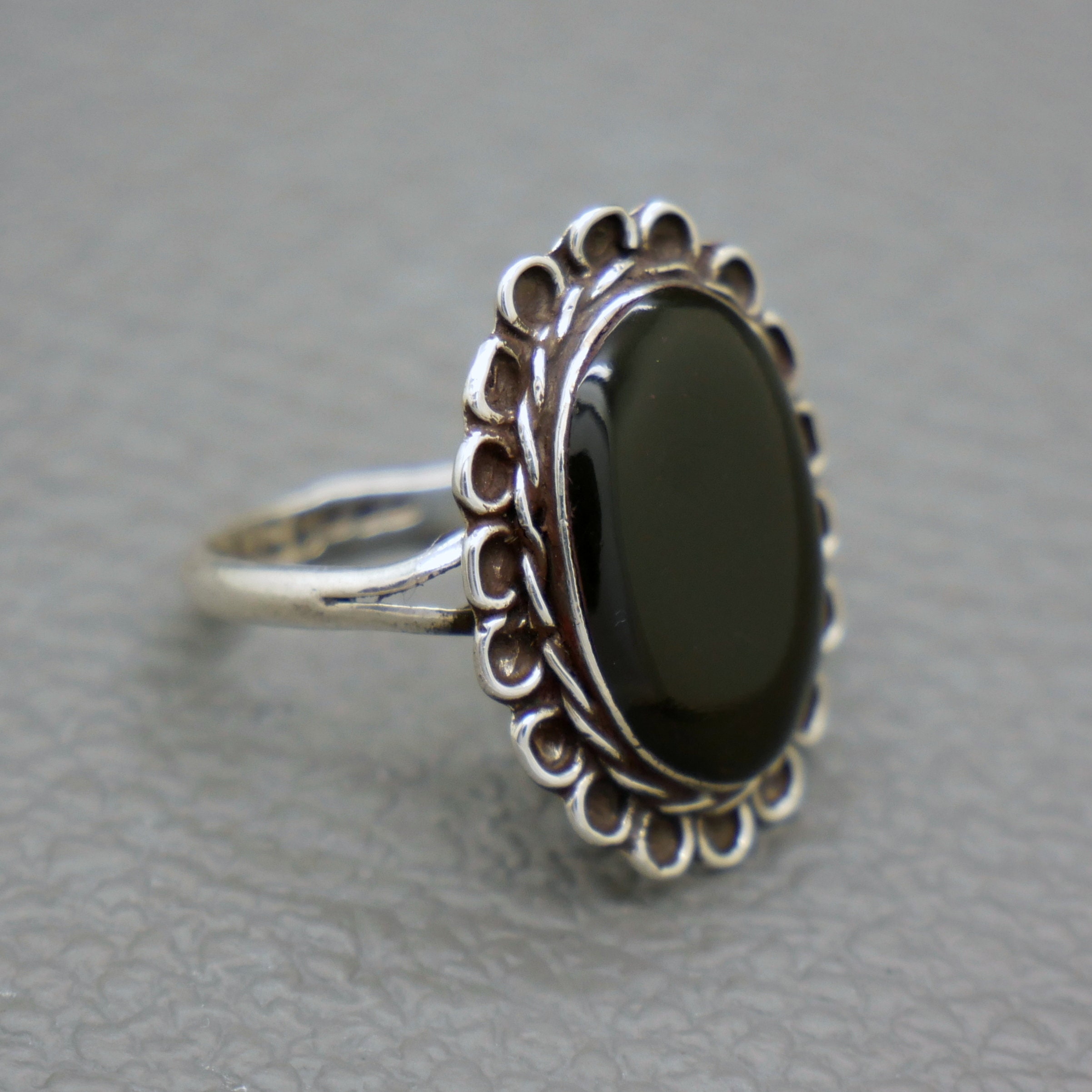 激安直営店 & Silver Sterling Vintage Black Mexican 1970's - Ring Onyx アクセサリー