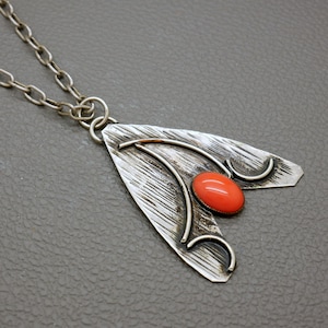 Vintage Steel & Faux Coral Pendant Necklace: Art Deco Style Artisanal Jewelry