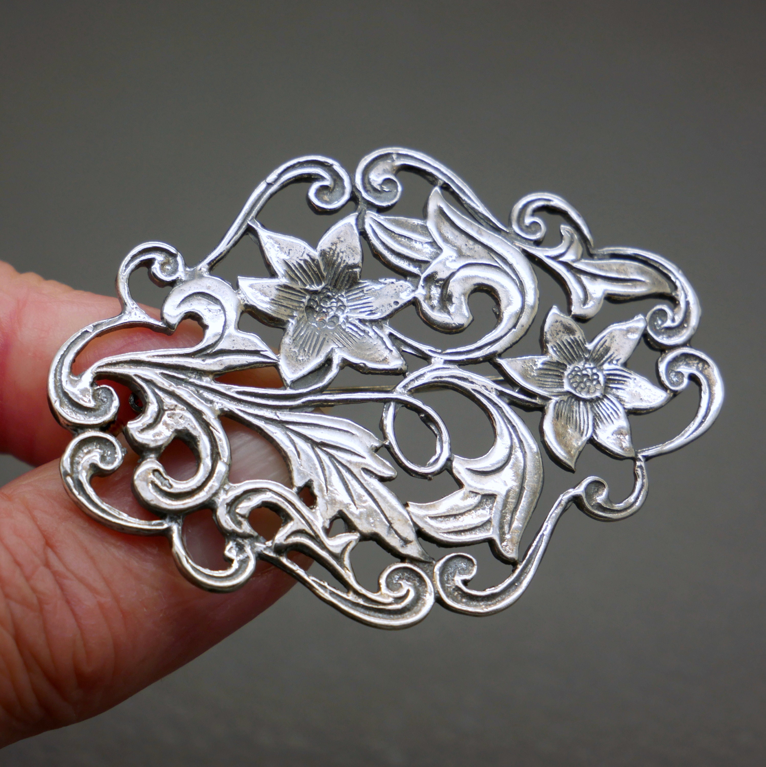 Antique 835 Silver Brooch With Openwork Flower Ornament